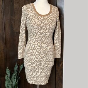 Banana republic Size S body-con scoop neck sweater dress leopard cheetah print